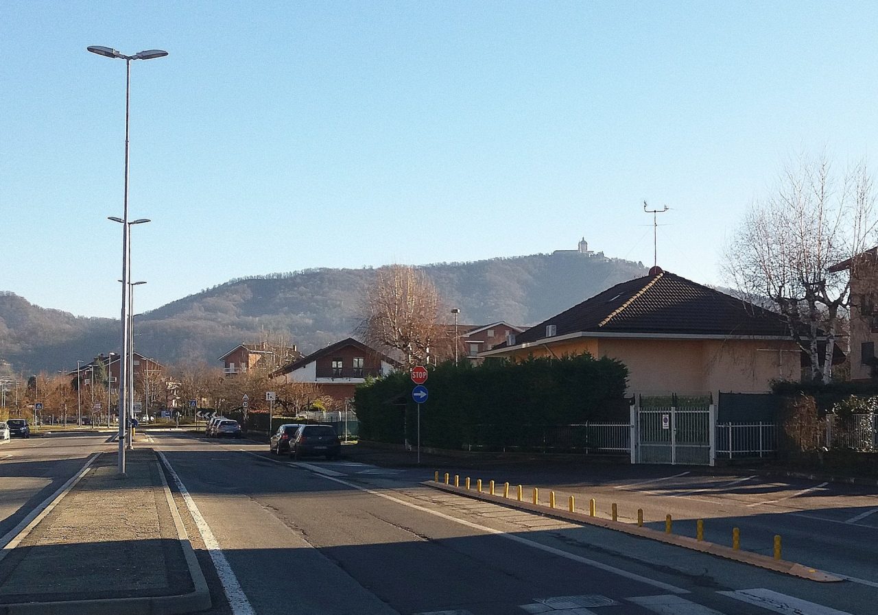 Ladra di appartamento bloccata dal proprietario