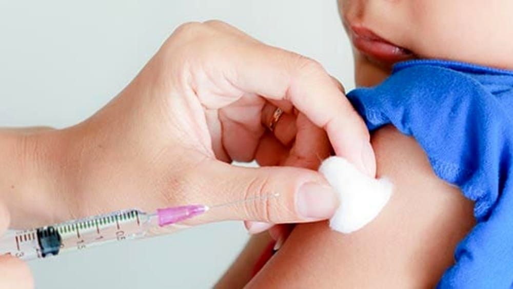 Scuole chiuse ai non vaccinati dopo Pasqua