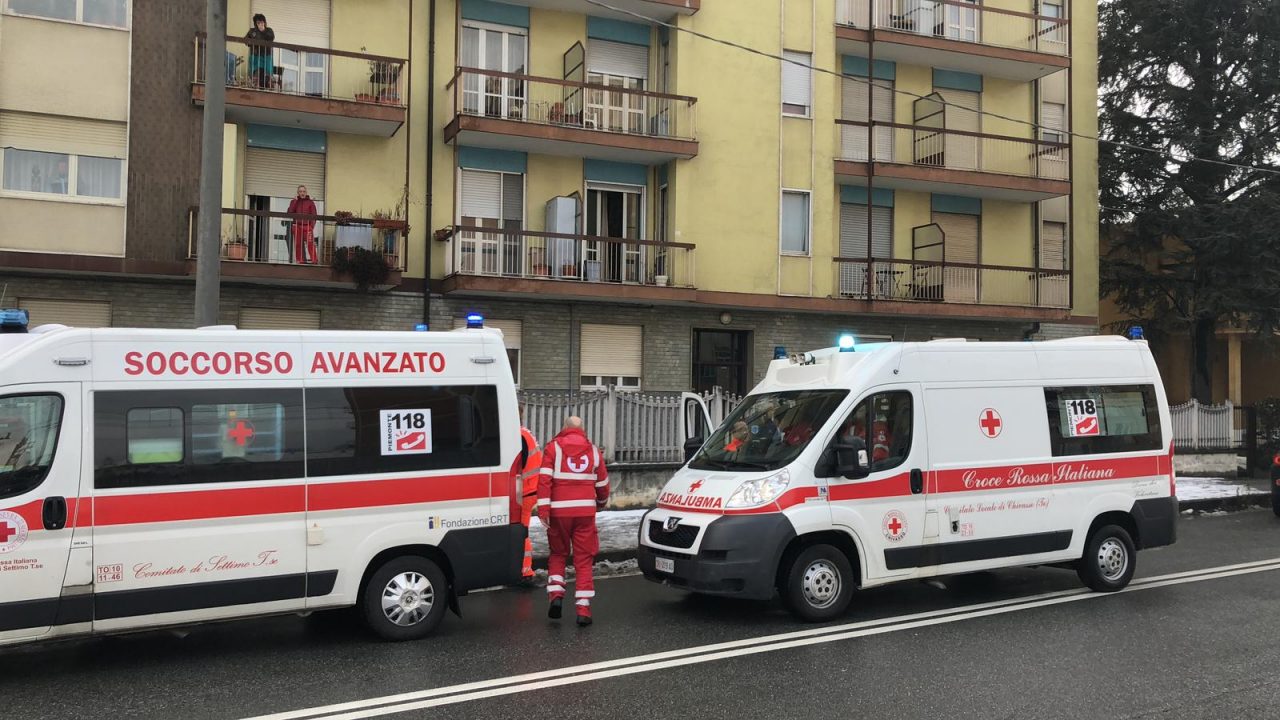 Accoltella la mamma arrestata per tentato omicidio aggravato