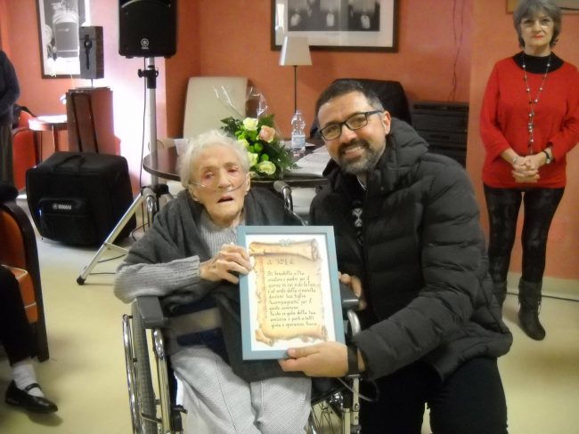 Signorina Jole festeggia 100 anni
