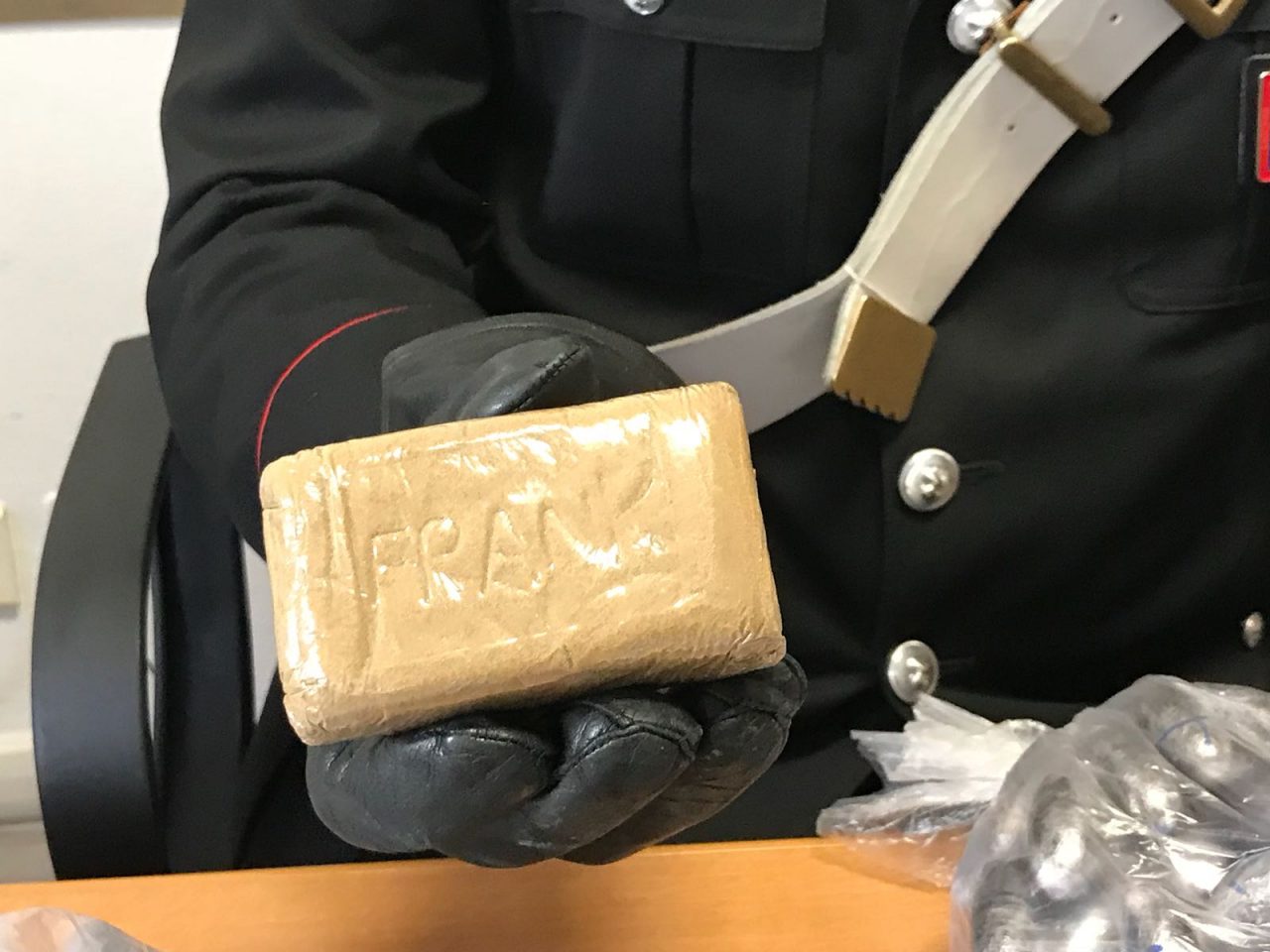 Fratello e sorella arrestati per possesso di droga IL VIDEO