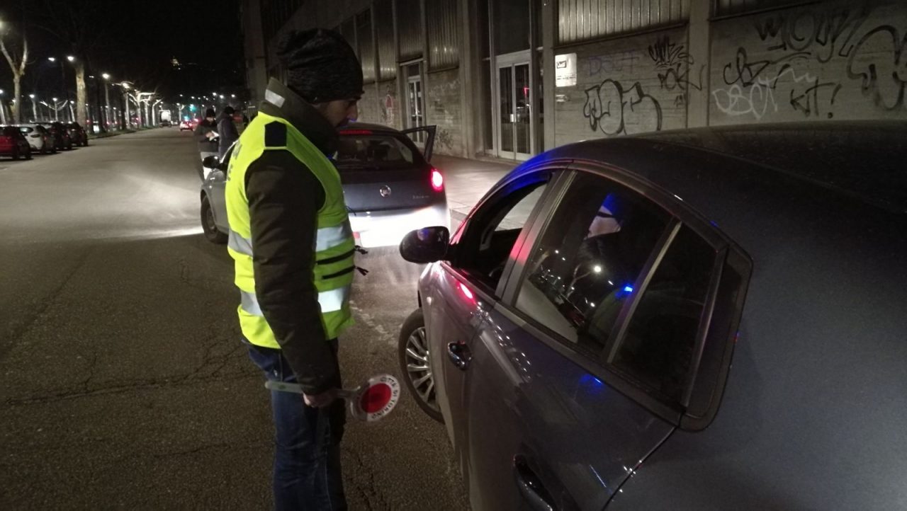 Controlli notturni 55 sanzioni in poche ore