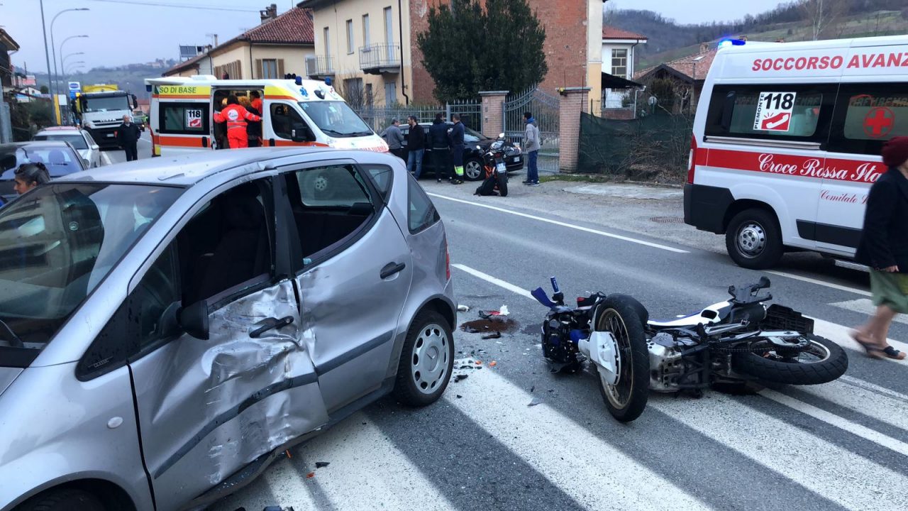 Gravissimo incidente moto contro auto in collina un ferito LE FOTO
