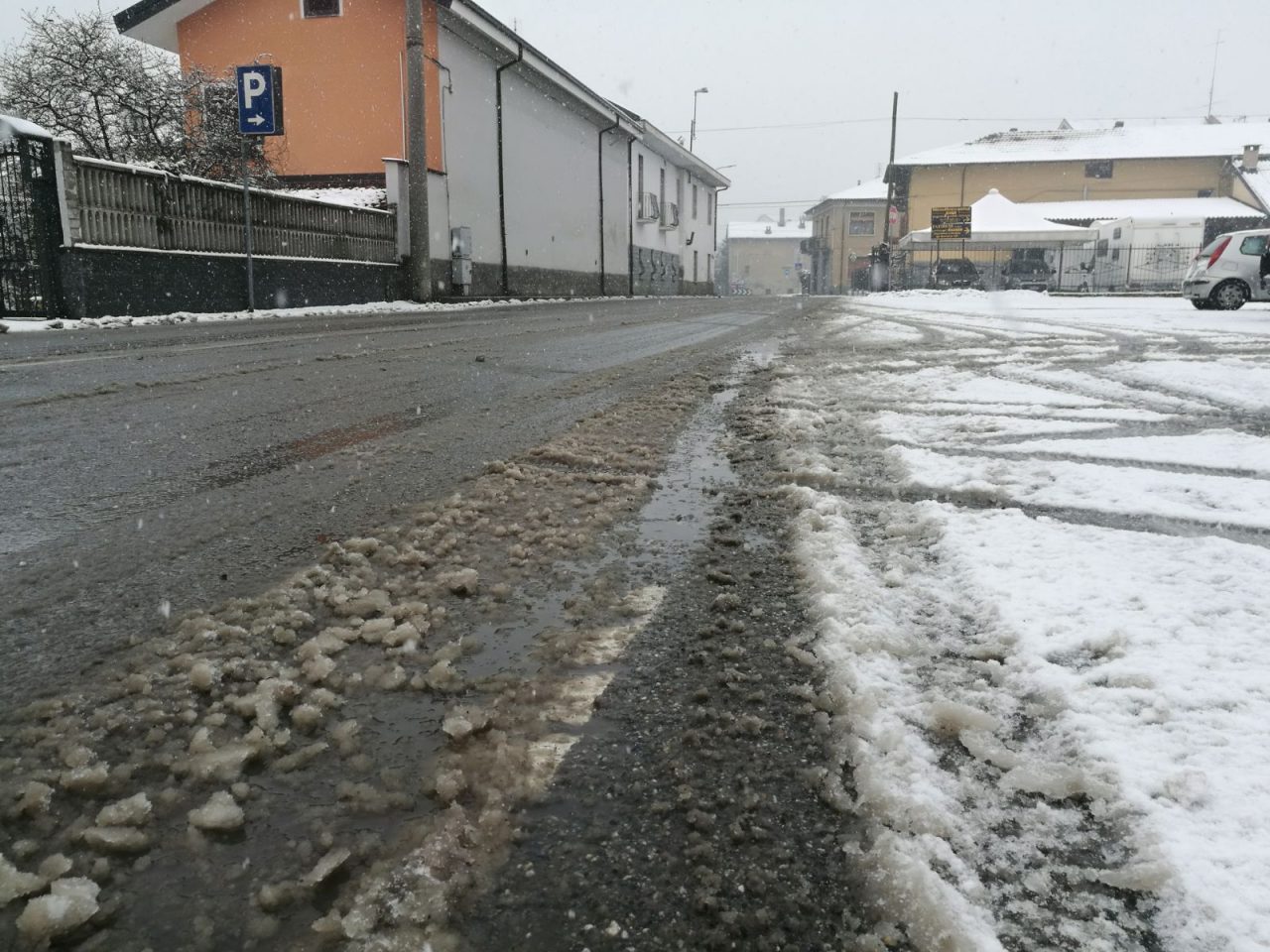 Strade innevate la protesta dei cittadini