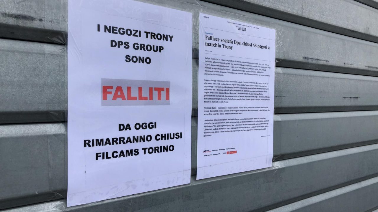 Fallimento Trony negozi chiusi