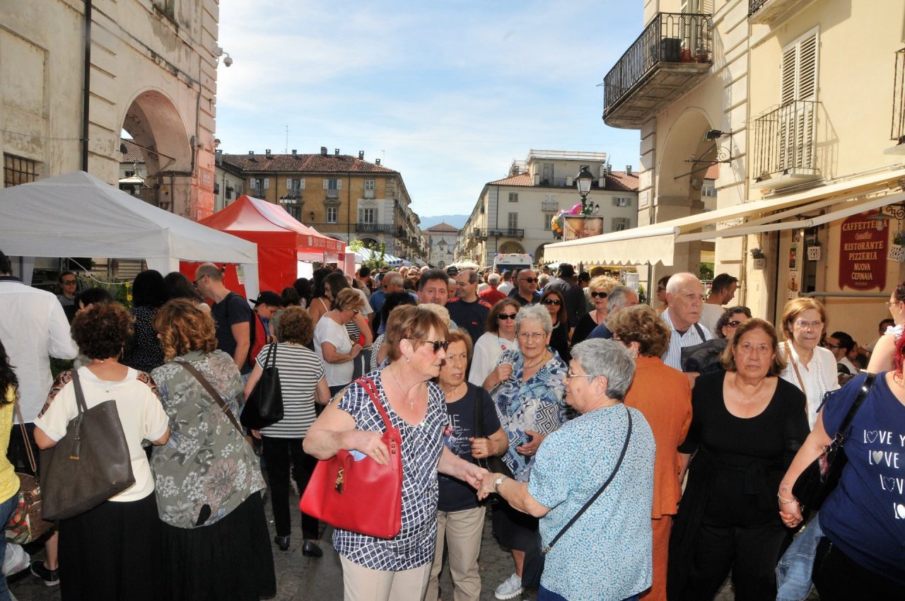 Festa delle rose si raccolgono proposte
