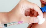 Vaccino AstraZeneca sospeso, 1000 dosi iniettate nell'Asl To4