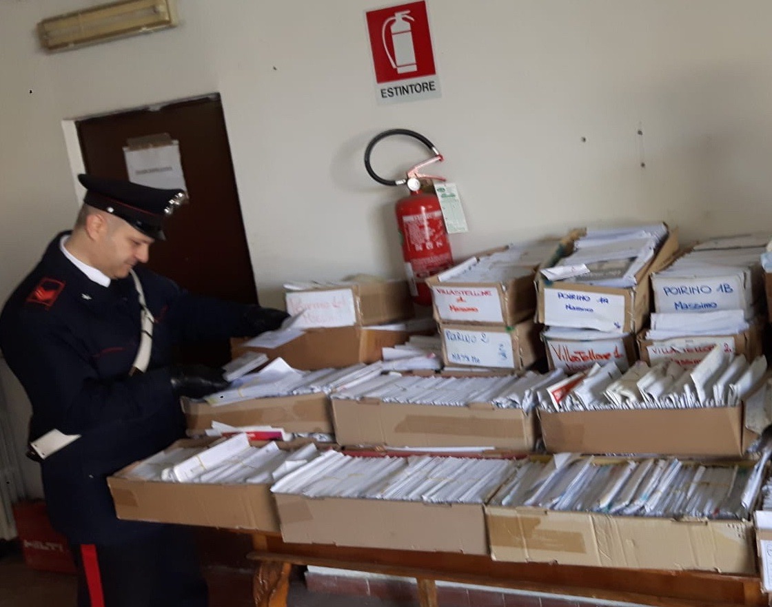 Corriere non consegna posta per 3 anni | Stipendio basso