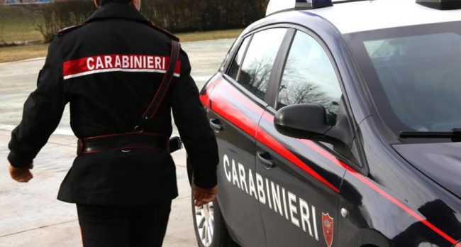 Muore in casa e la figlia non dà l’allarme trovata dopo 15 giorni
