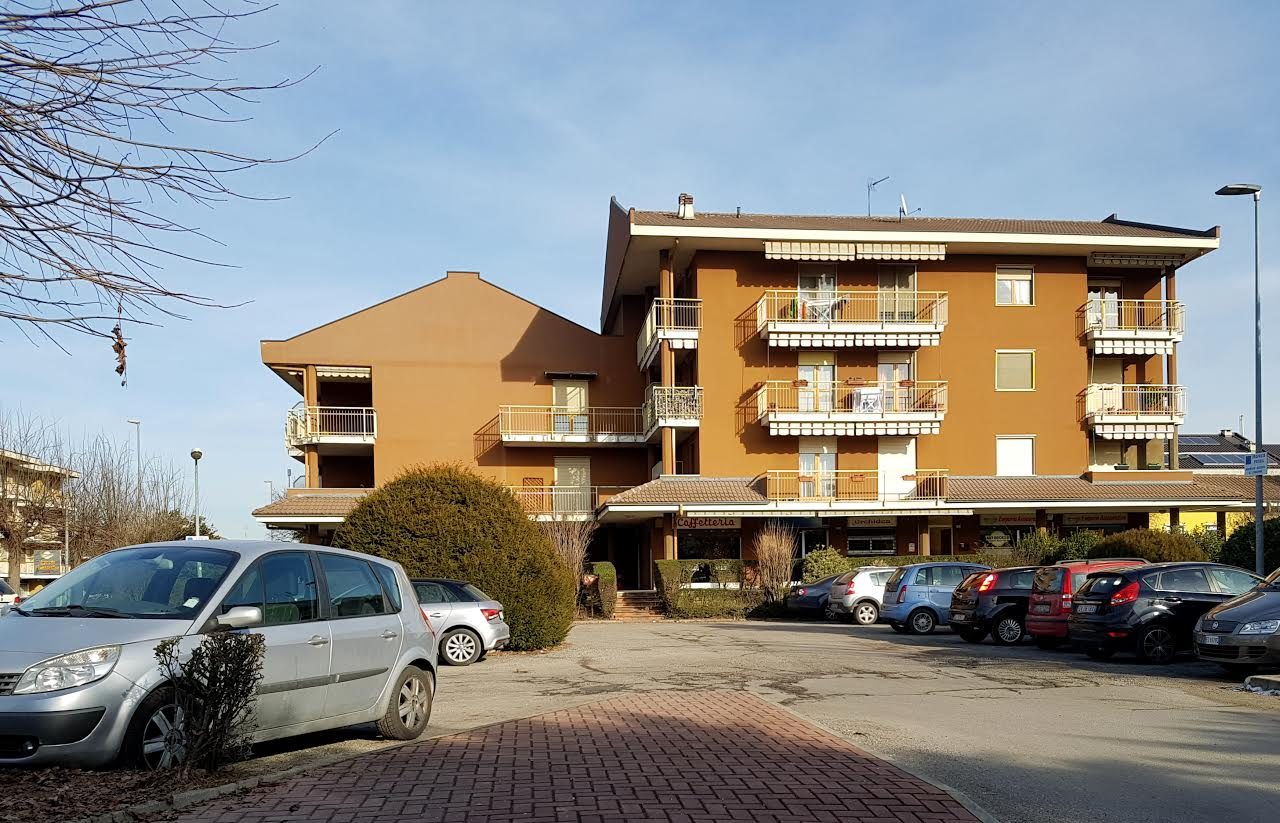 Parcheggio di via Rossini richiesta l’asfaltatura