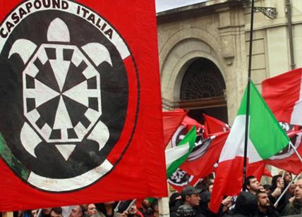 Blitz Digos nella sede di Casa Pound sequestrate mazze e bastoni