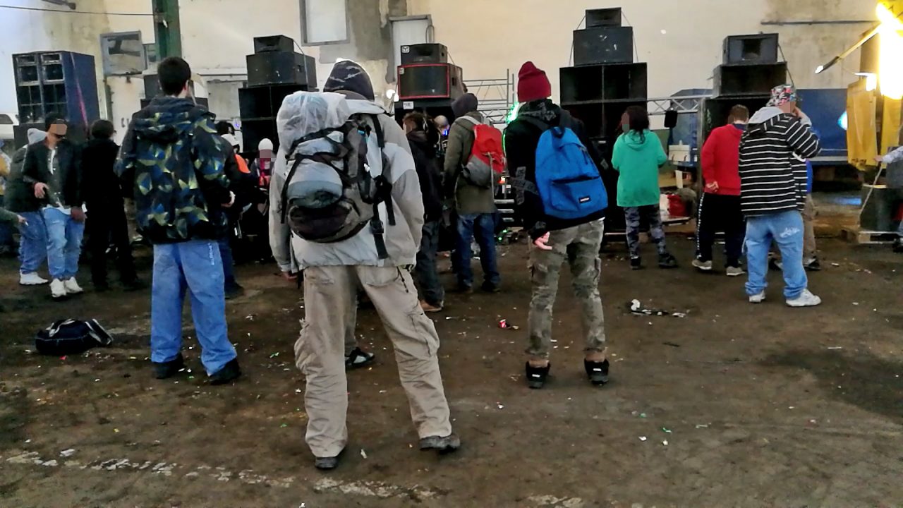 Genitori separati non trovano la figlia: era andata ad un rave party