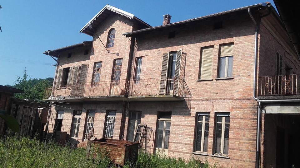 Ex Rocca Comune compra capannoni IL FUTURO