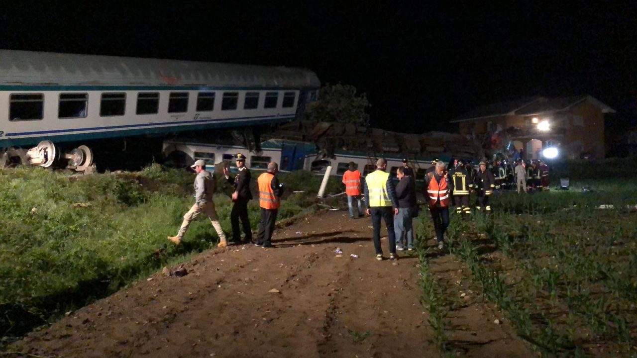 Treno deragliato a Caluso | Treni fermi e statale chiusa