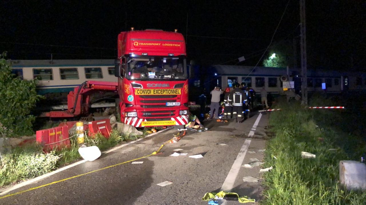 Treno deragliato | INTERROGATO IL CAMIONISTA