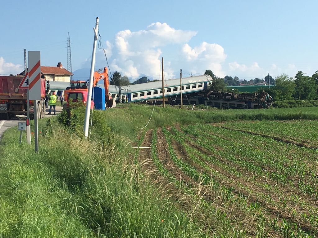 Treno deragliato a Caluso | LE OPERAZIONI