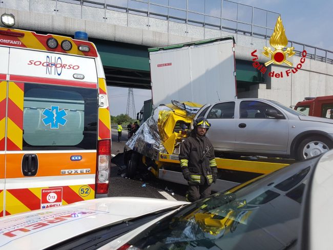 Tamponamento sull’autostrada Torino-Milano UN MORTO