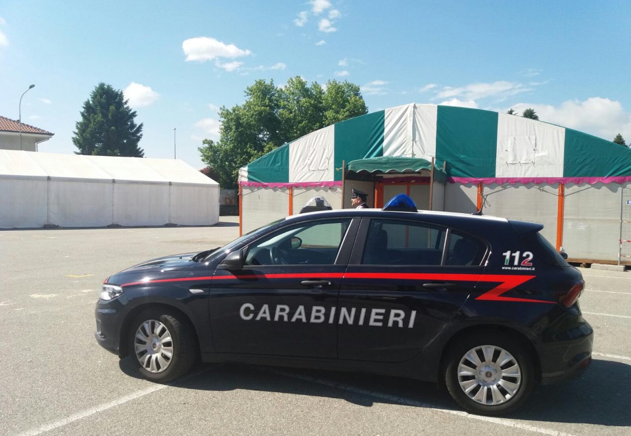 Disturba la festa dei coscritti e aggredisce carabiniere arrestato ubriaco