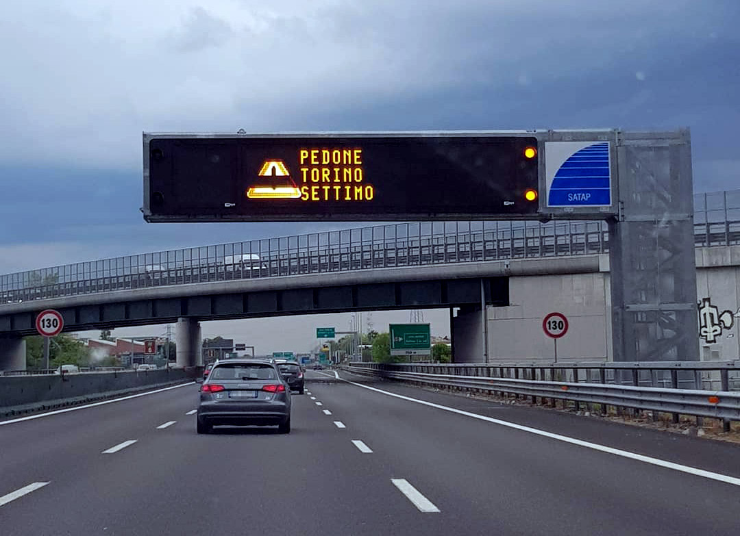 Pedone avvistato su autostrada Torino-Milano