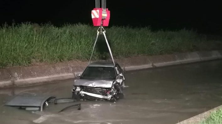 Auto trovate nel canale