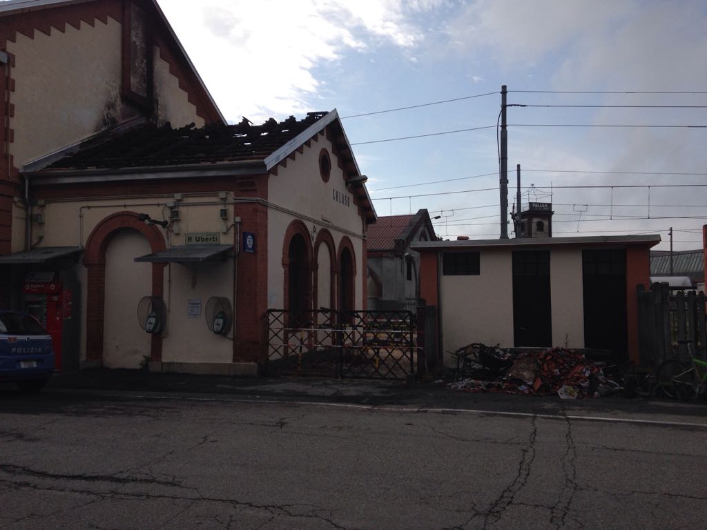 Brucia tetto alla stazione ferroviaria Forse un cortocircuito