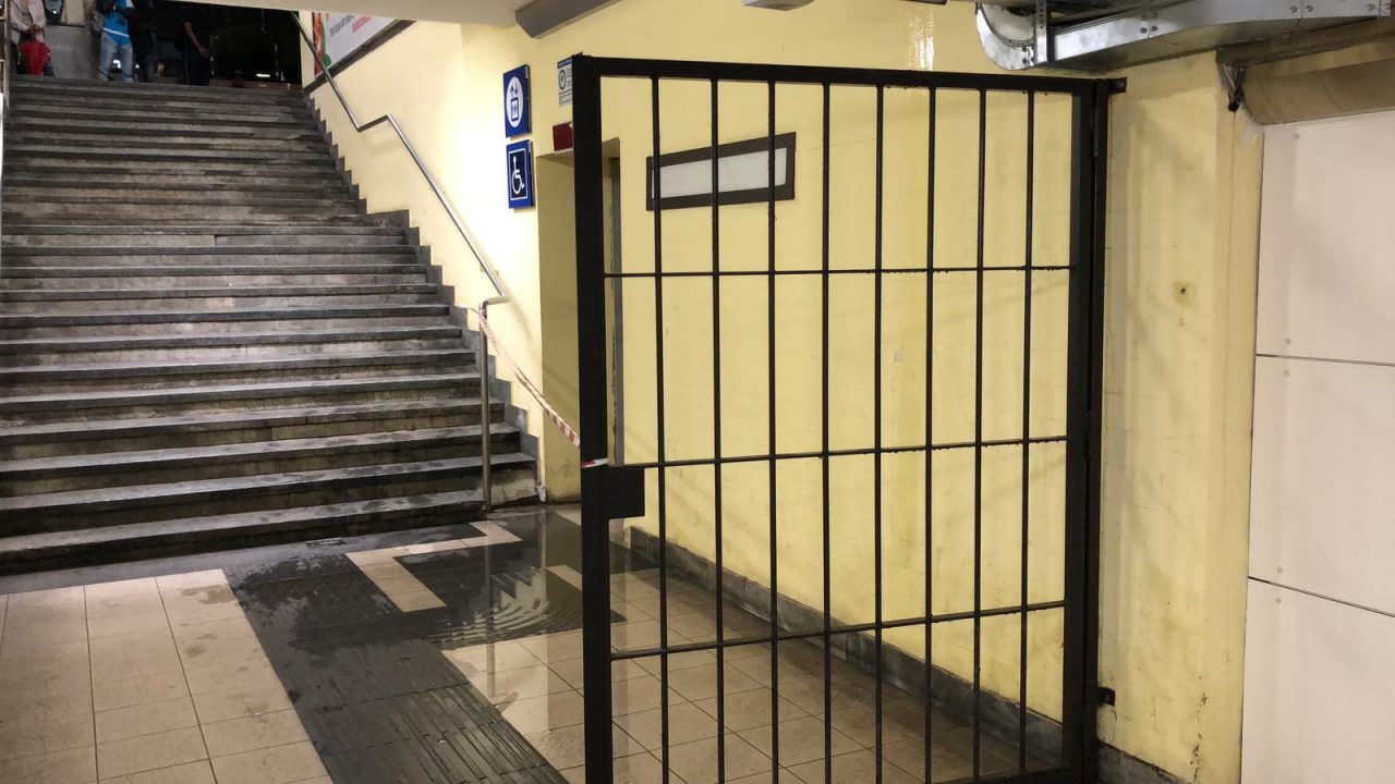 Forte temporale | Si allaga il sottopasso alla stazione LE FOTO