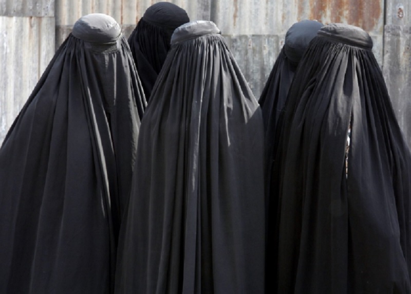 Divieto burka Trino: “Non c’è nessuna ordinanza”
