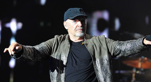 Concerto di Vasco Rossi prato diviso in due