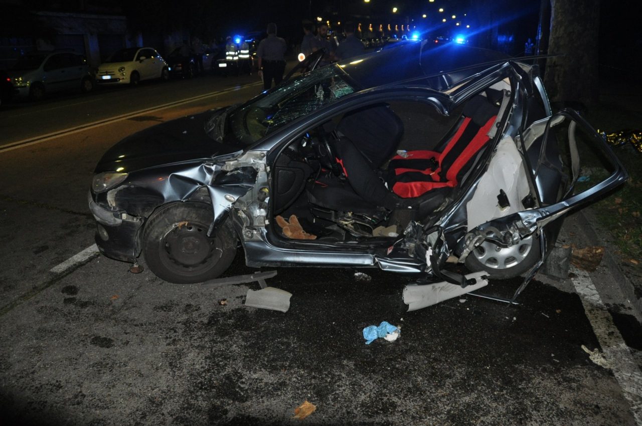 Sorpasso pericoloso UN MORTO E TRE FERITI