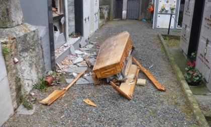 Satanisti al cimitero | Profanate cinque tombe