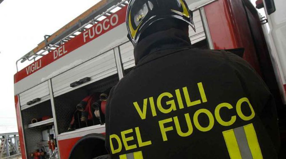 Giovane muore in un incendio: per sfuggire alle fiamme era caduta dal terzo piano