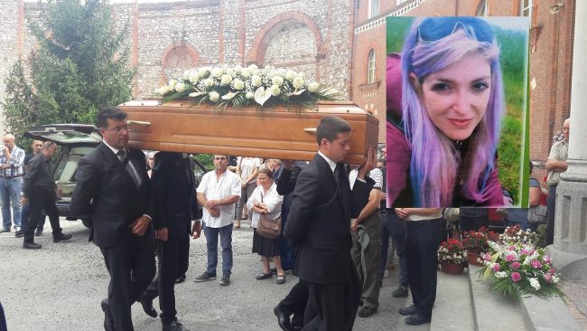 Nail artist morta in Sardegna IL FUNERALE
