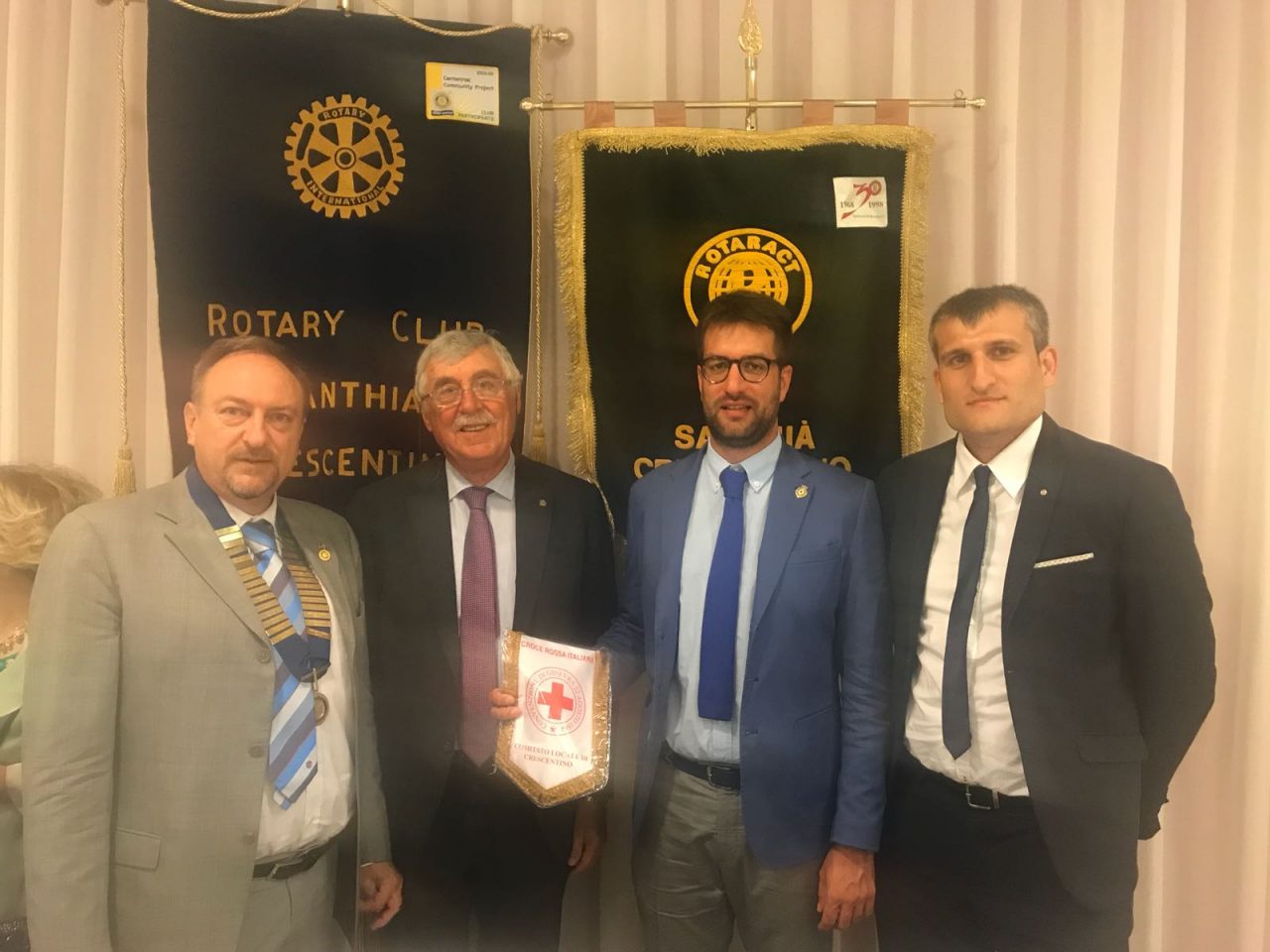 Rotary Club dona mille euro alla Croce Rossa