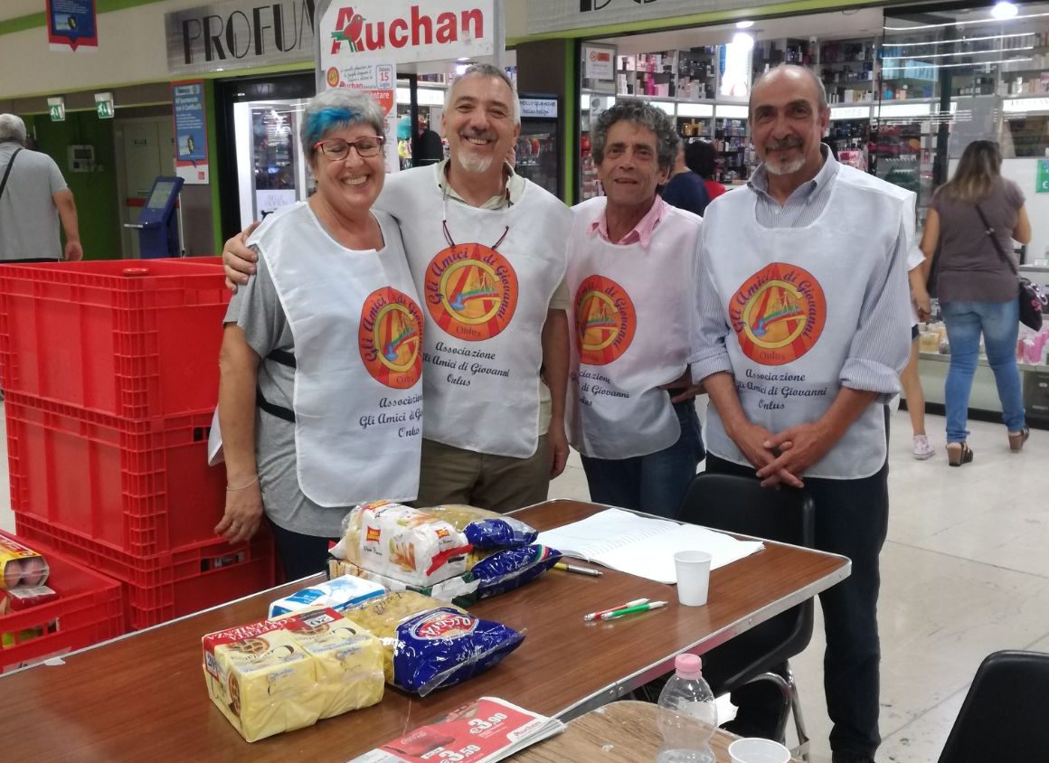 Colletta alimentare con gli Amici di Giovanni