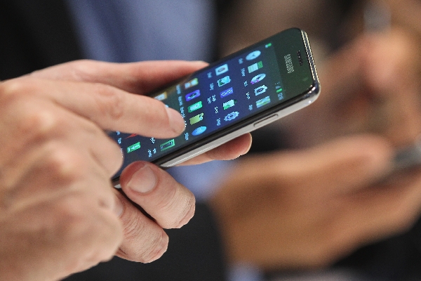 Chat per evitare i posti di blocco: in duecento rischiano la denuncia