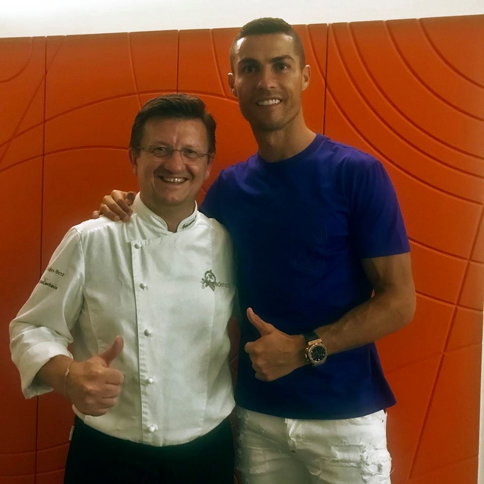 Cristiano Ronaldo promuove la cucina locale