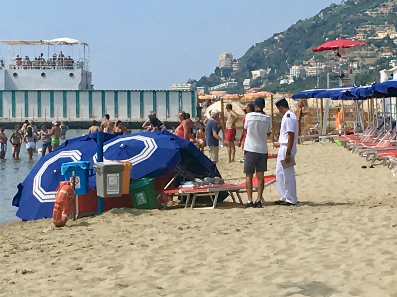 Donna annegata in vacanza, fatale un malore per il caldo