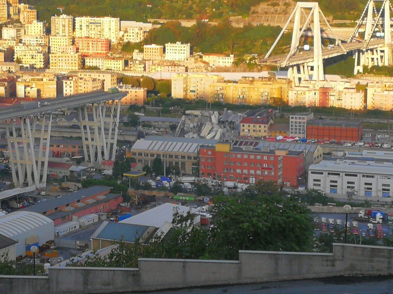 Crollo Ponte Morandi Genova: cosa sappiamo finora NUOVE IMMAGINI