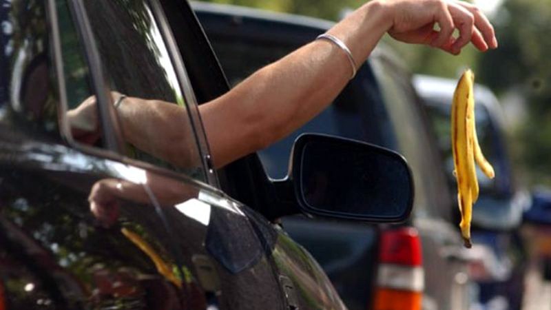 Multe pesanti per chi getta rifiuti dal finestrino