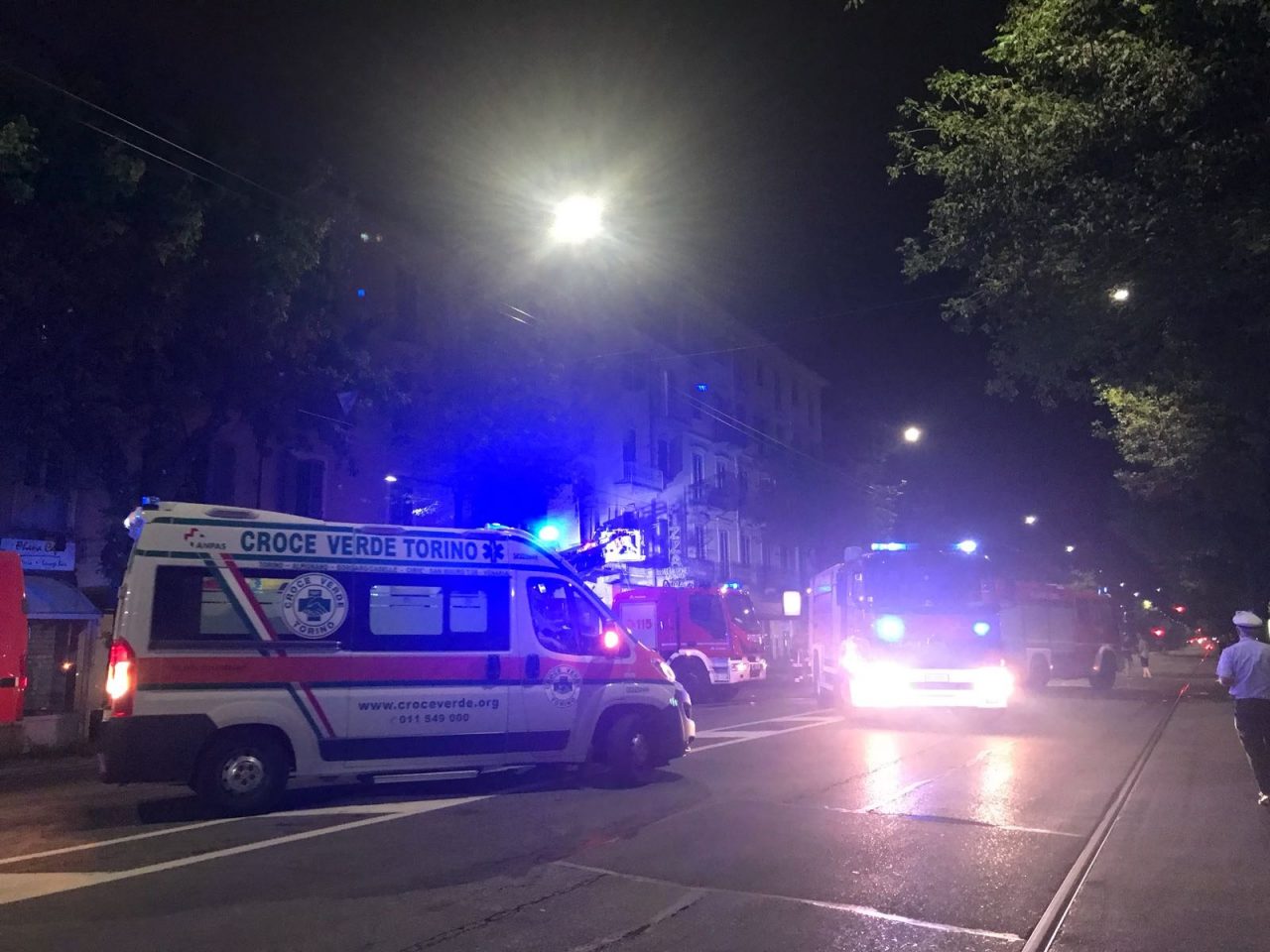 Incendio palazzina, alloggio inagibile LE FOTO