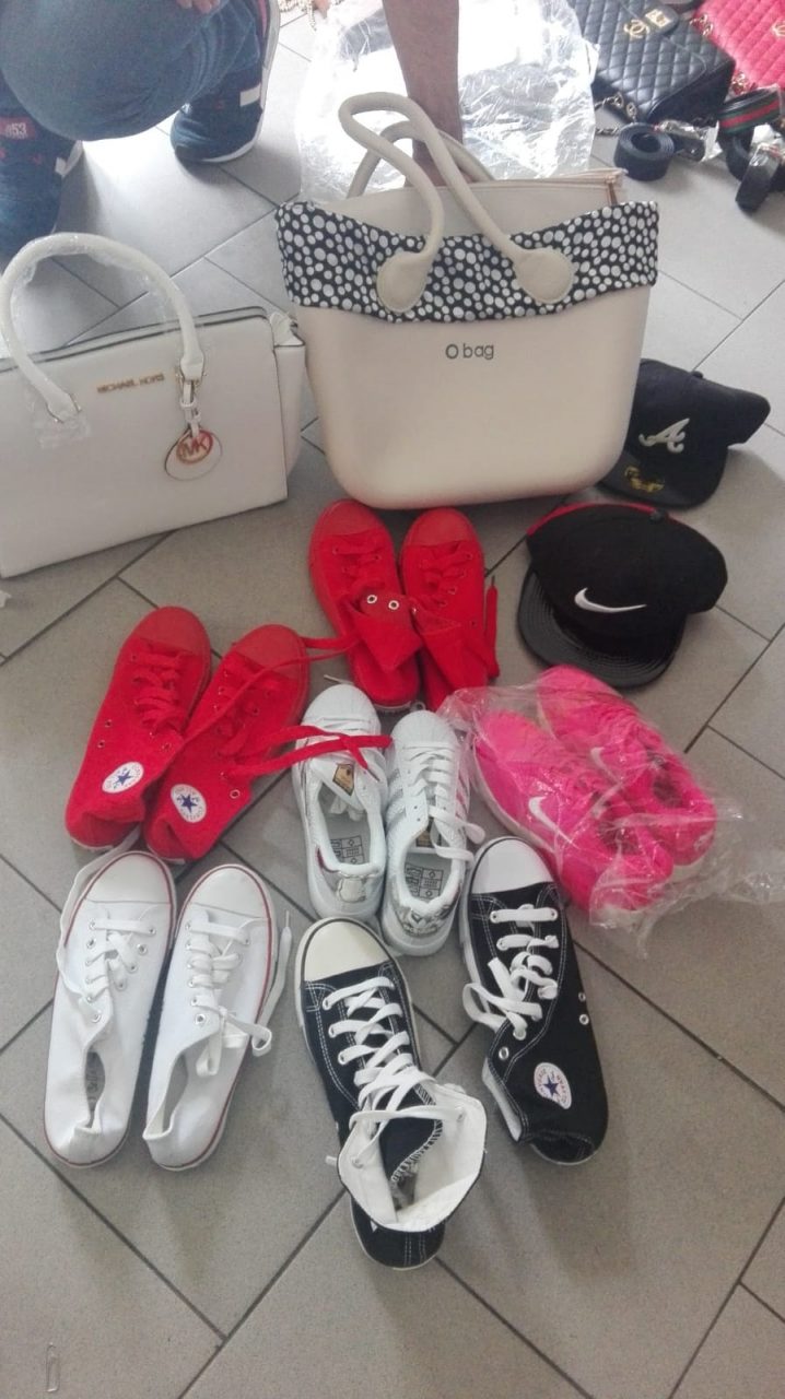 Sequestrata merce contraffatta al mercato