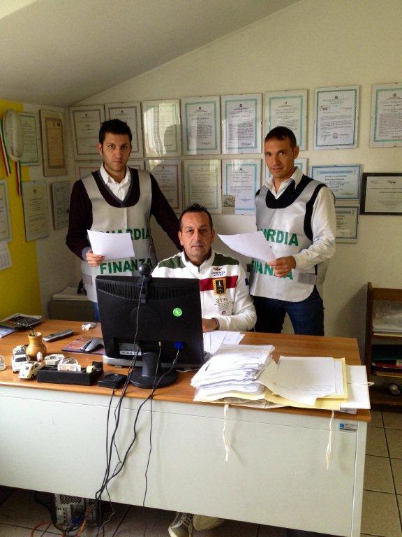 Pellet nocivo in vendita scoperto dalla Guardia di Finanza: tre denunce