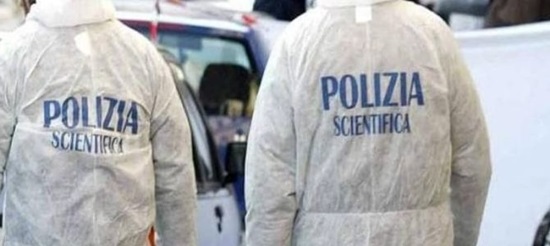 Uomo accoltellato, trovato morto nel garage della sua villa