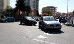 Due feriti nello schianto tra auto all'incrocio