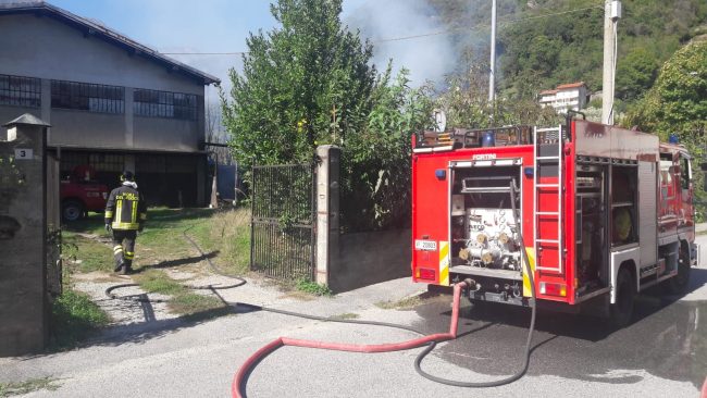 Bombole esplodono in un capanno: momenti di paura