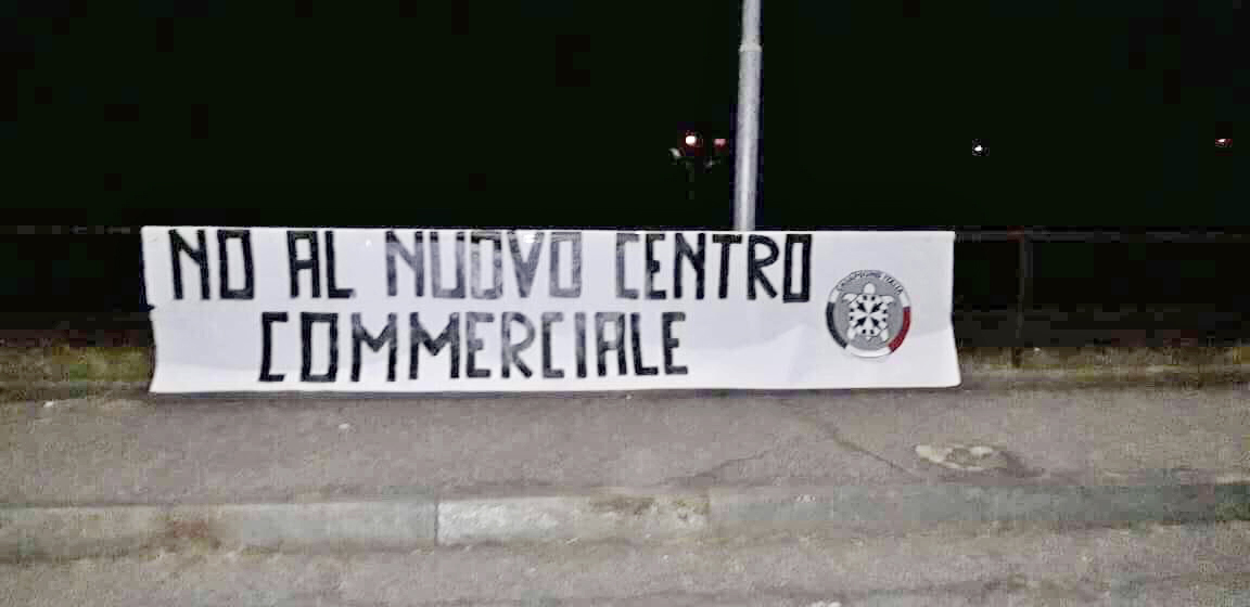 Casa Pound contro il nuovo centro commerciale di Settimo