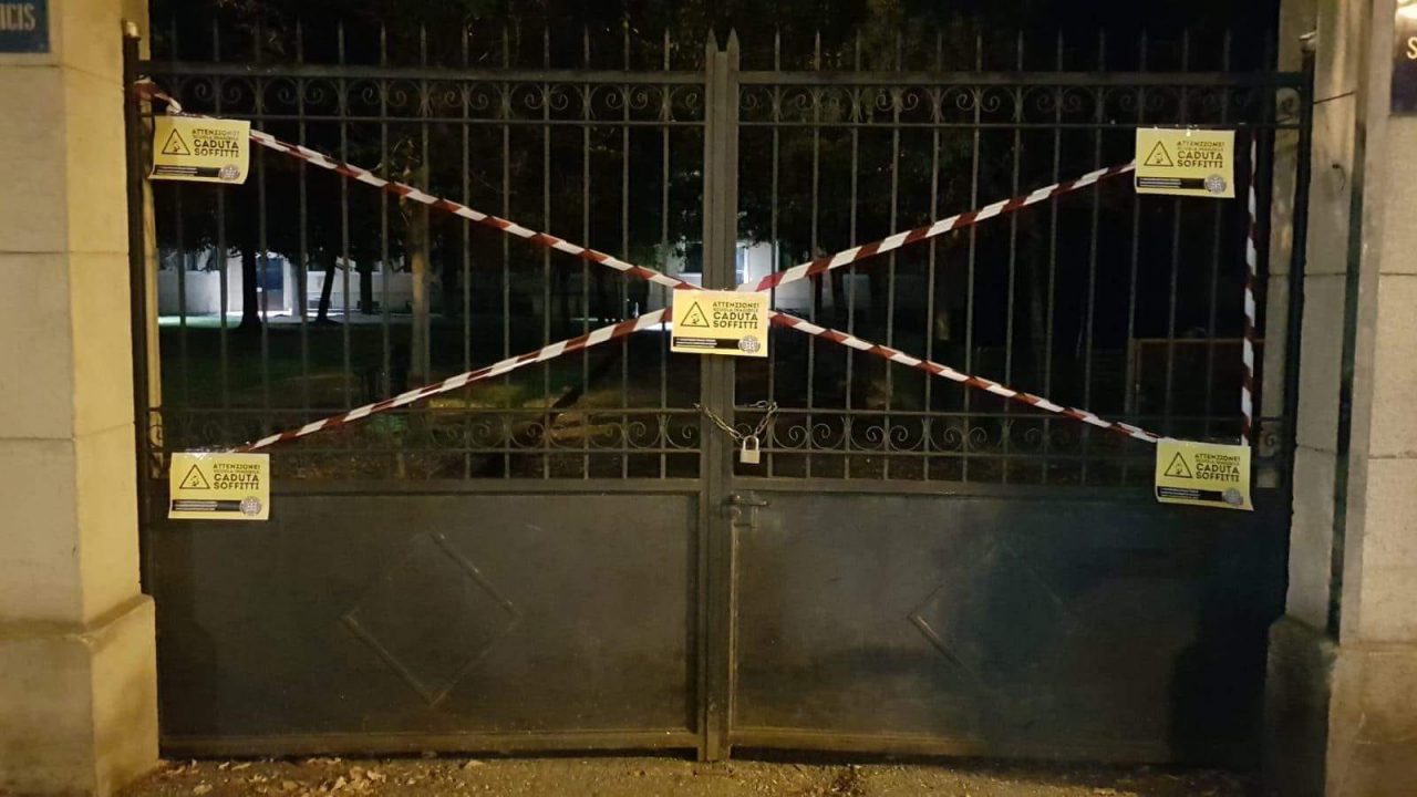 CasaPound Torino sigilla la scuola De Amicis per la sicurezza dei bambini
