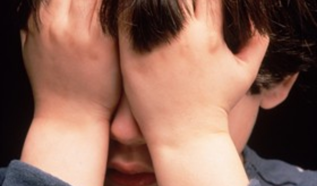 Nonno violenta la nipotina di tre anni