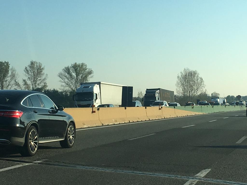 Incidente in autostrada: traffico in tilt a Chivasso