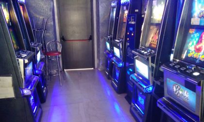 Slot machine illegali, multa e sequestri